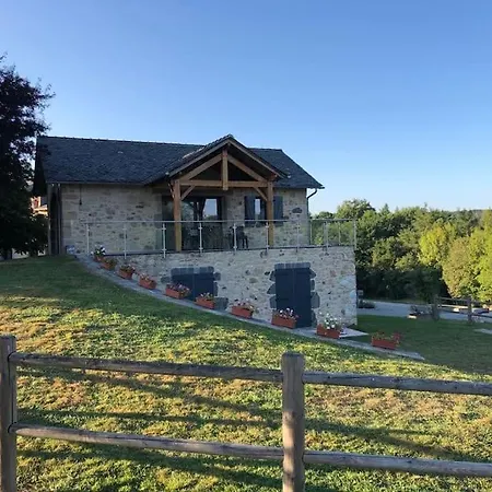 Hébergement de vacances With Swimming Pool Le Moulinas