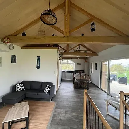 With Swimming Pool Le Moulinas Hébergement de vacances