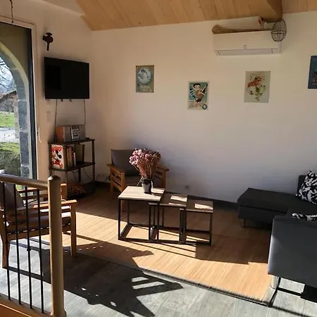 With Swimming Pool Le Moulinas