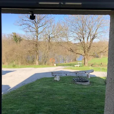 With Swimming Pool Le Moulinas *