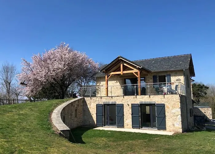 펜션 With Swimming Pool Le Moulinas *