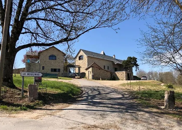 펜션 With Swimming Pool Le Moulinas