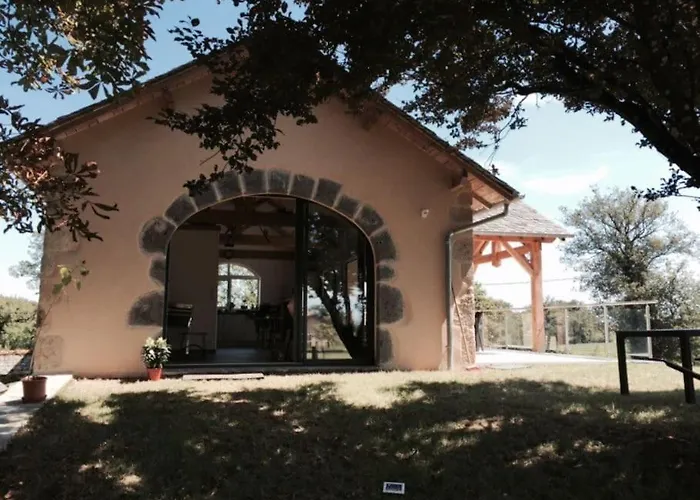 펜션 With Swimming Pool Le Moulinas