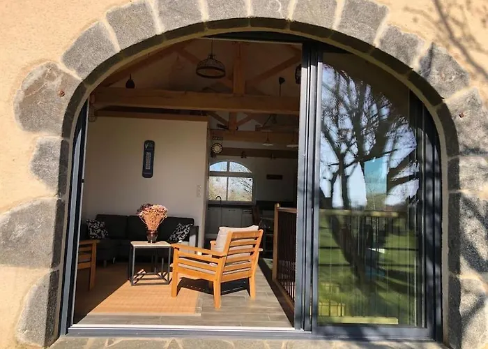 With Swimming Pool Le Moulinas 펜션 *