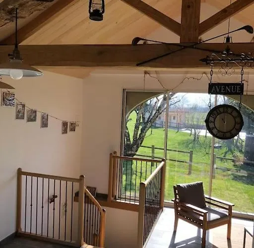 펜션 With Swimming Pool Le Moulinas *